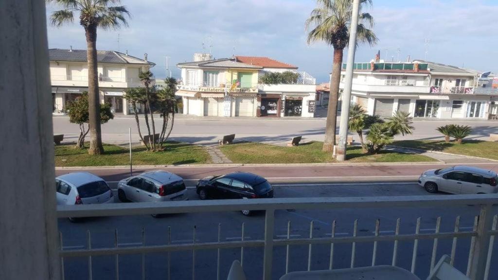Appartement Monolocale Lungomare Viareggio Extérieur photo
